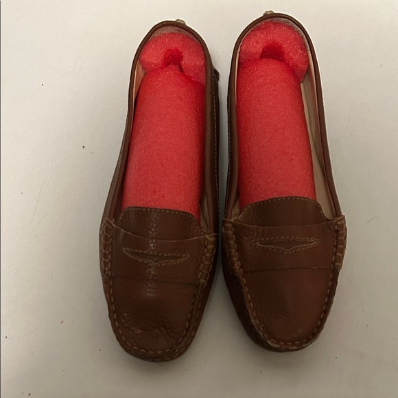 Vince Camuto Shoes - New never worn Vince Camuto brown Leather Loafers